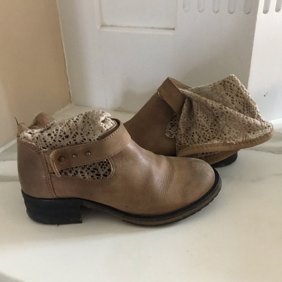 FREE PEOPLE Crochet Boots! - Picture 2 of 6